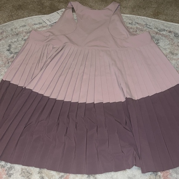 NWT! Athleta tank - Picture 2 of 5